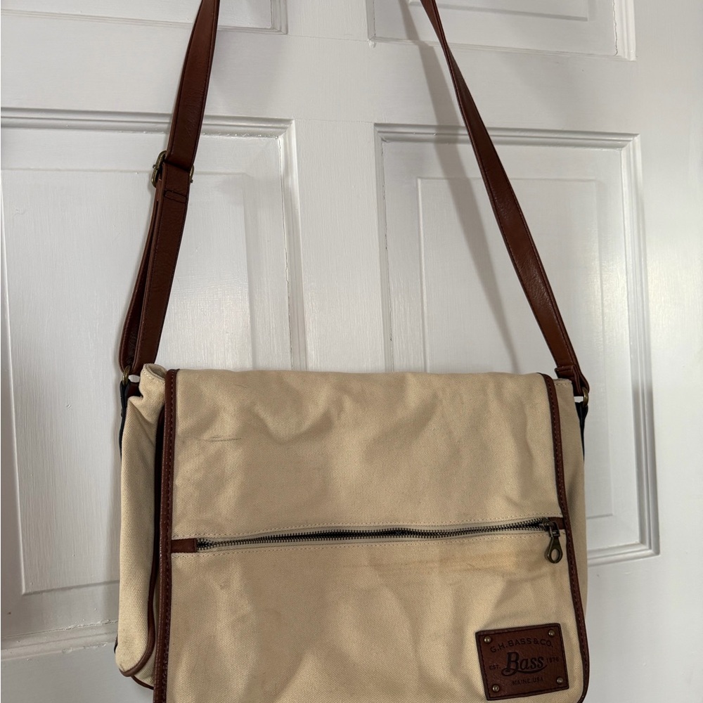 Bass Cream and Brown Canvas Messenger Bag